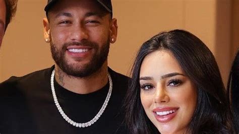 bruna biancardi wikifeet|Neymar e Bruna Biancardi aparecem juntinhos em jantar.